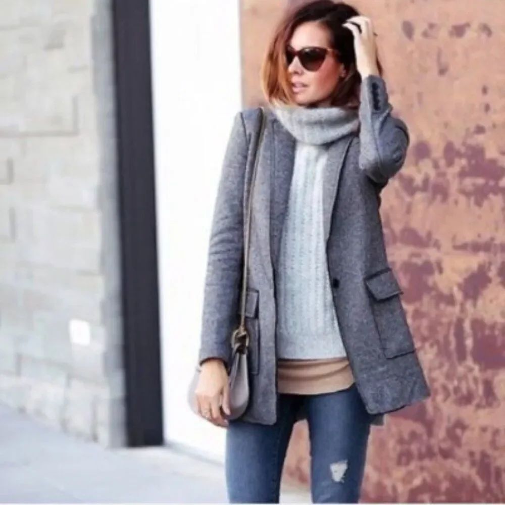 Banana Republic Textured Knit Boyfriend Blazer Wool Blend Gray in Size 12
